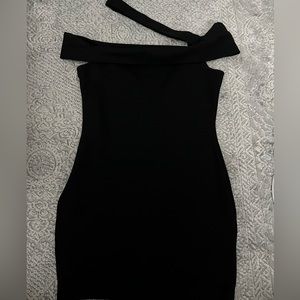 superdown Linda Asymmetric Bodycon Dress in Black